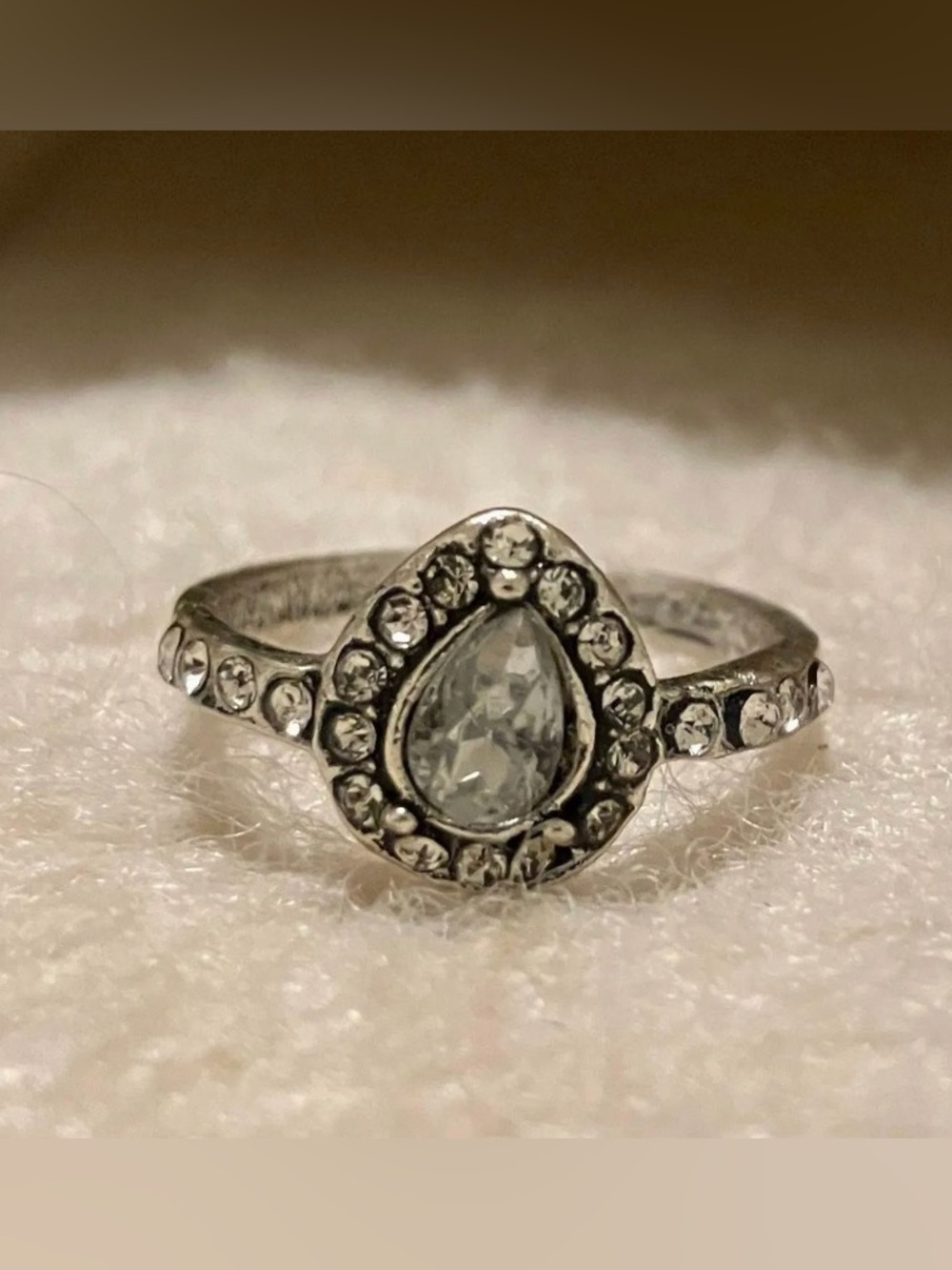 Silver Antique Vintage-Style Teardrop Halo Ring